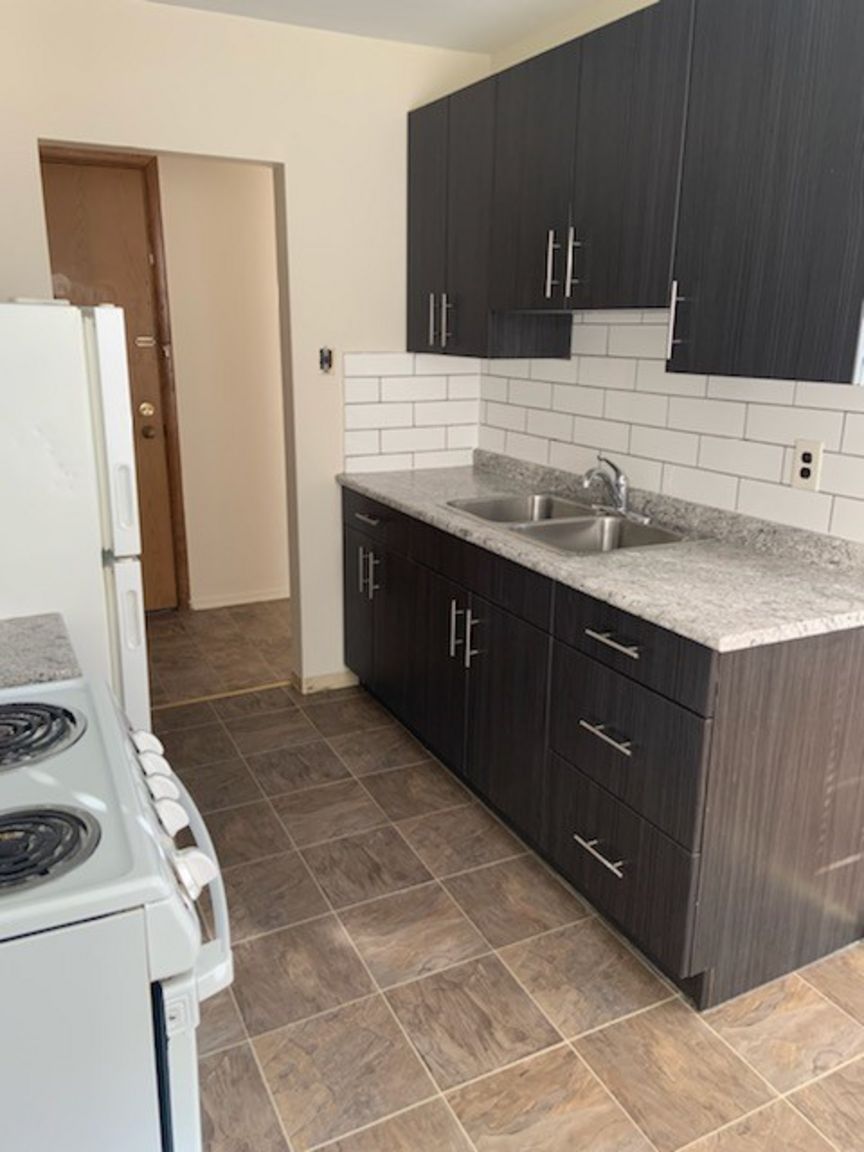 397 St. Anne's - Photo 2