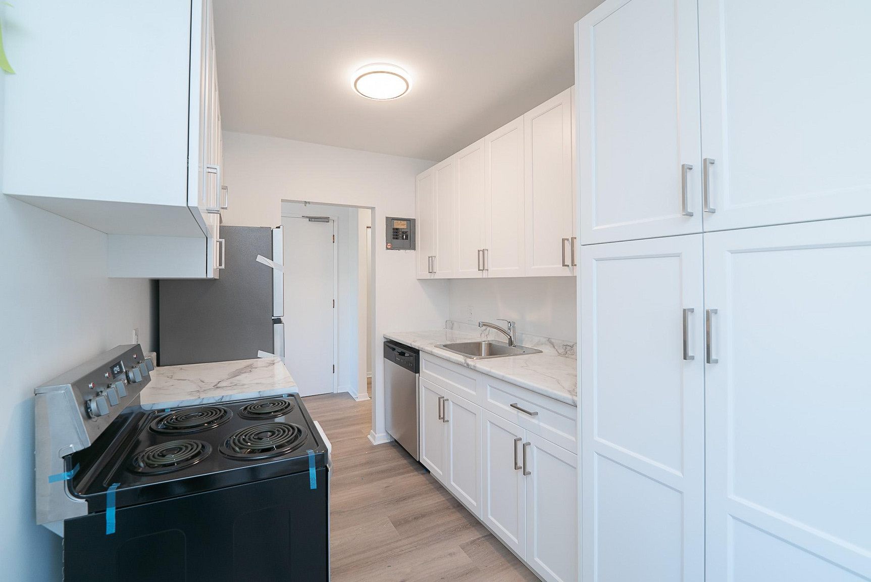 303 Stradbrook - Photo 3