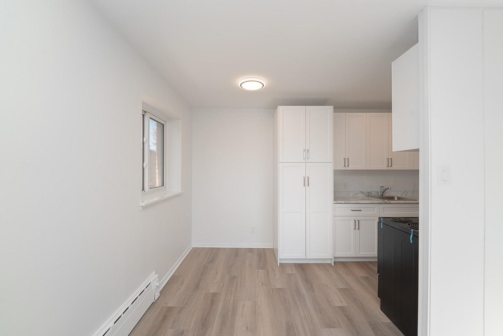 303 Stradbrook - Photo 6