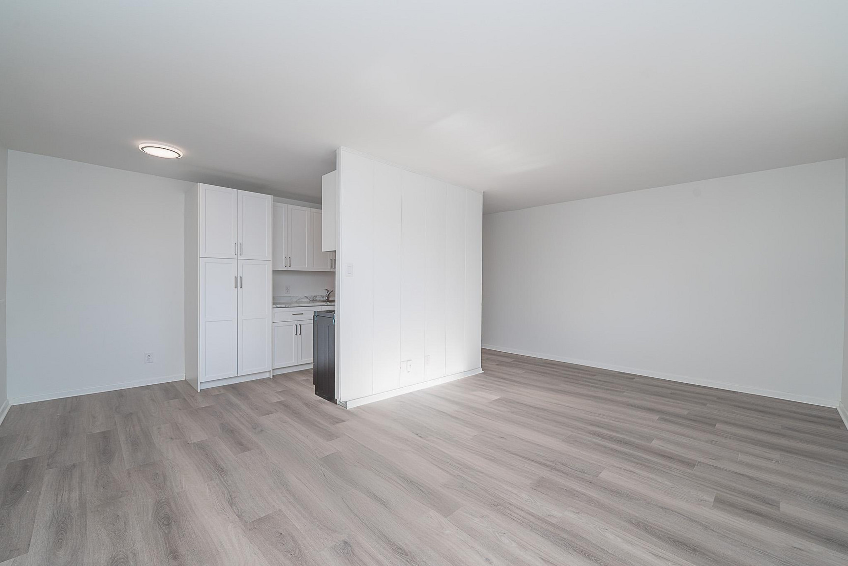 303 Stradbrook - Photo 7