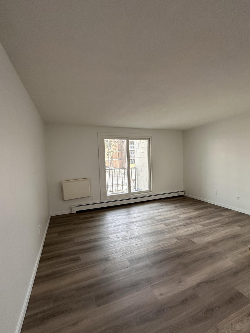925 Chancellor - Photo 3
