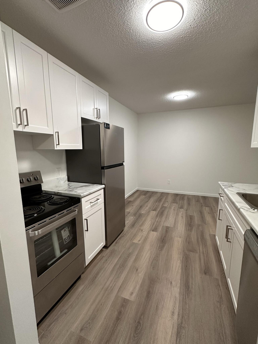 925 Chancellor - Photo 5