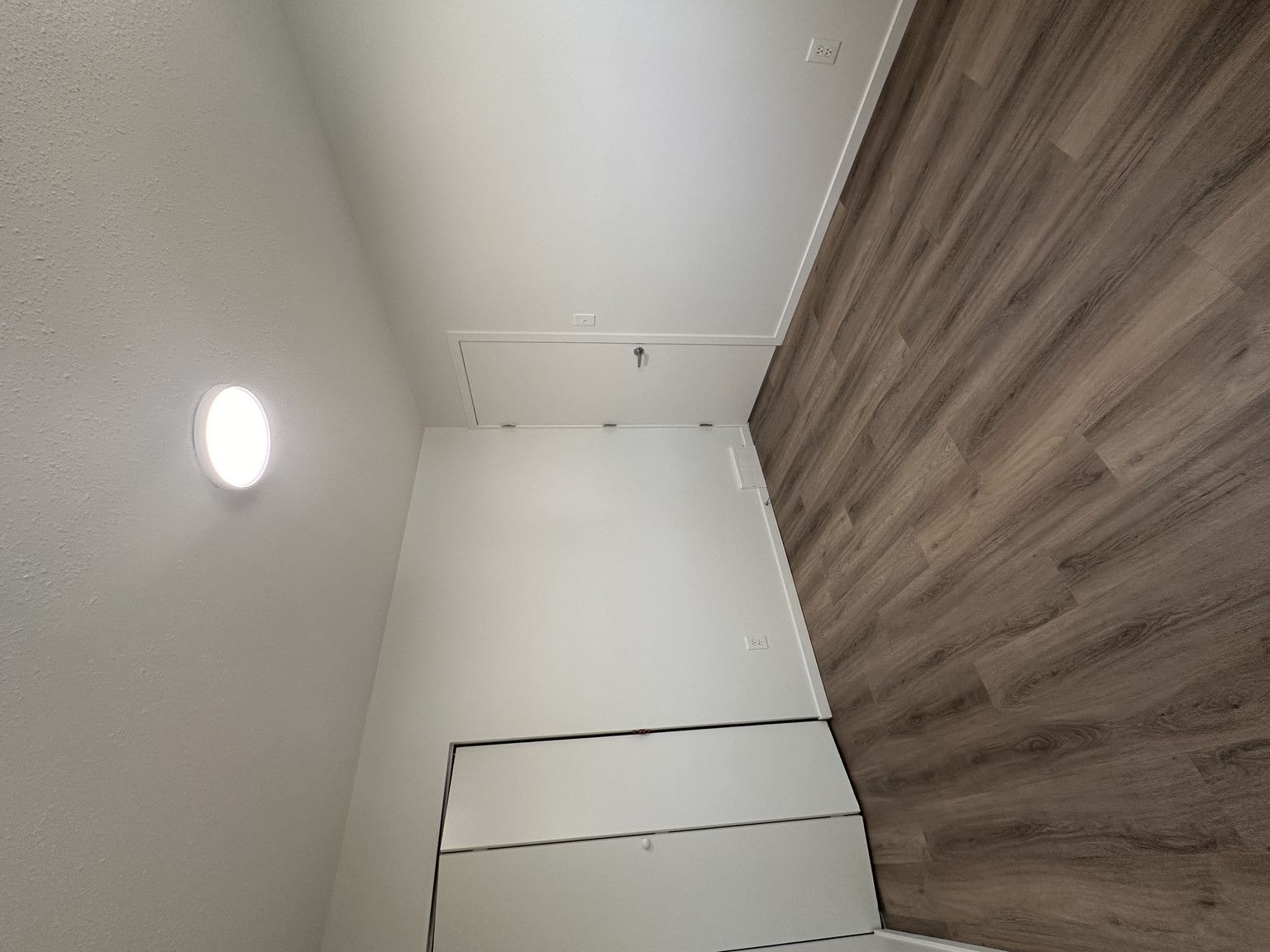 Inter-Struct Townhouses  - Photo 9