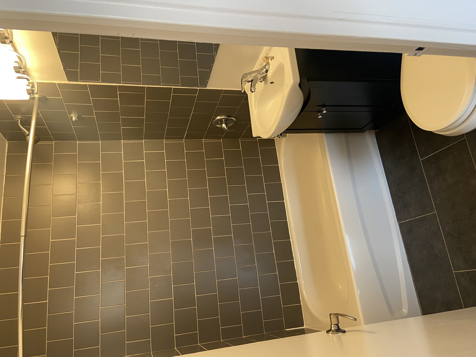 642 Vaughan  - Photo 4