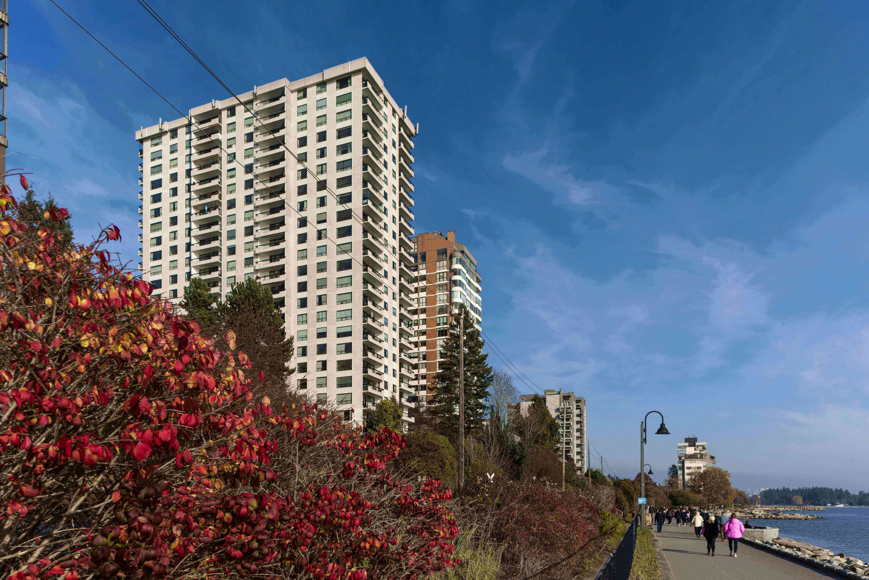 Shorewood Manor - West Vancouver 
