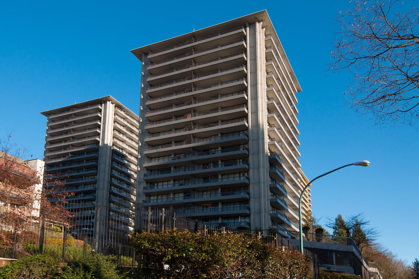 Brentlawn Towers - Photo 23