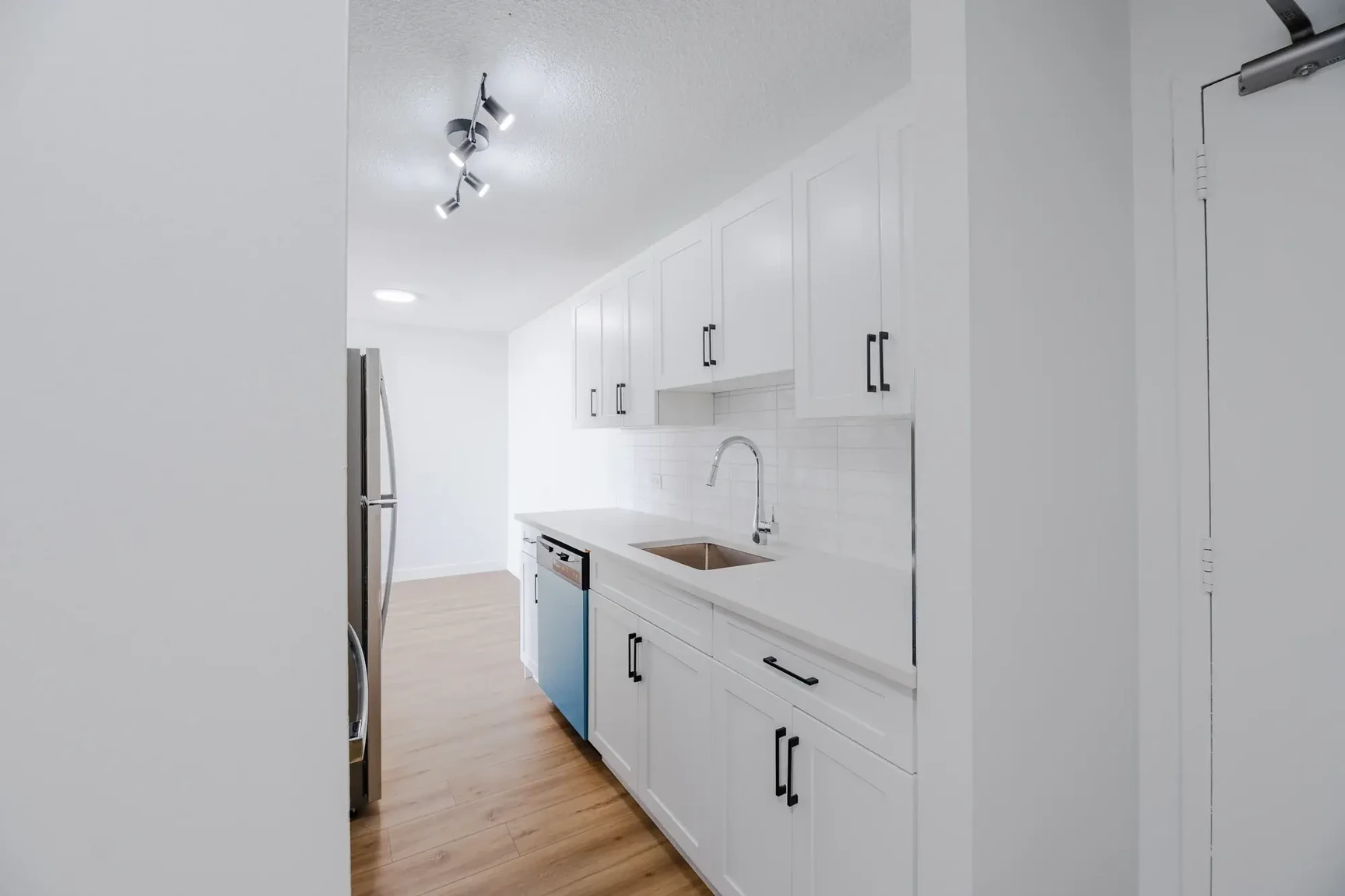 Glenmore Heights - Photo 5