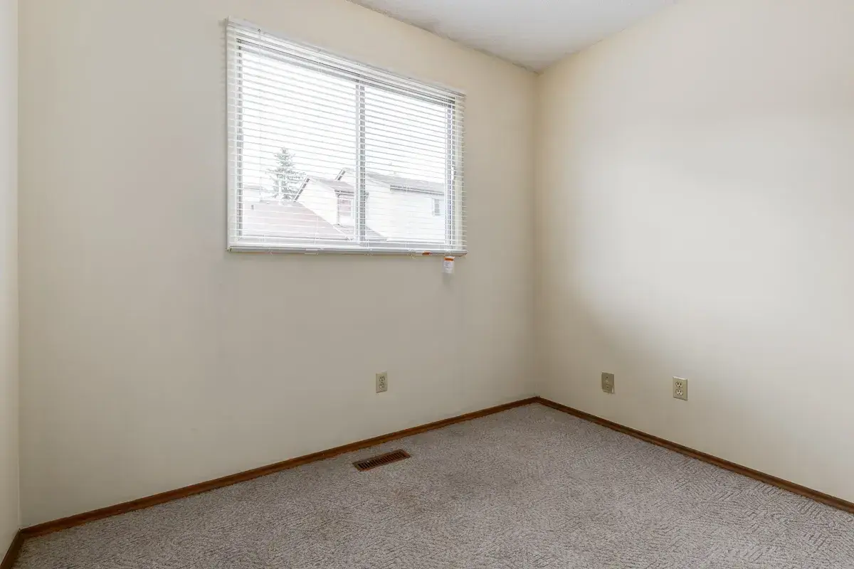 Huntington Townhomes - Photo 34