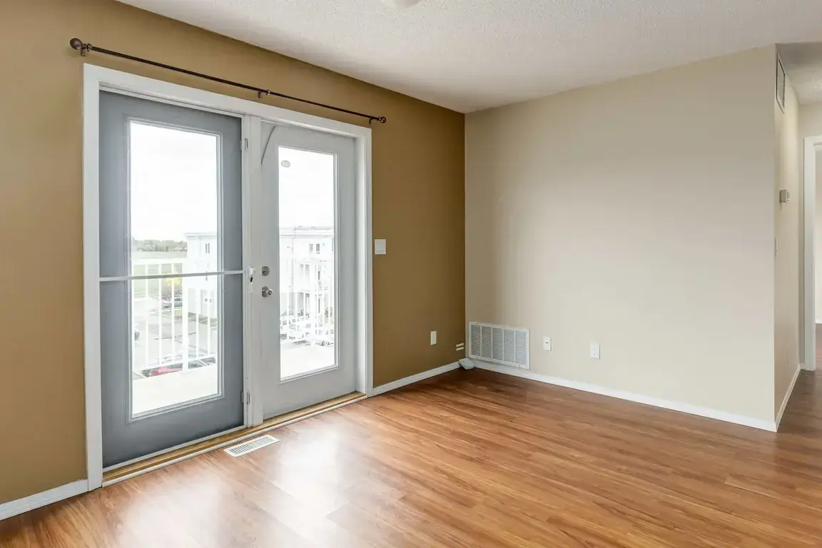 Oxford Apartments - Photo 4