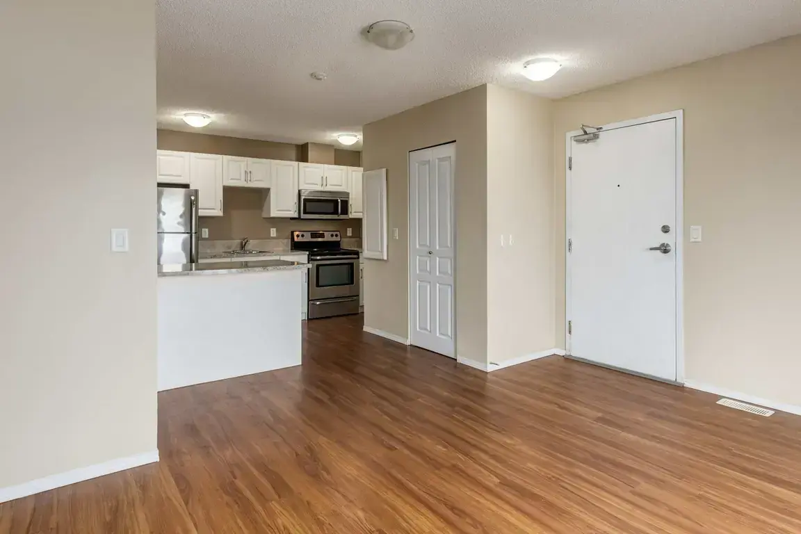 Oxford Apartments - Photo 6