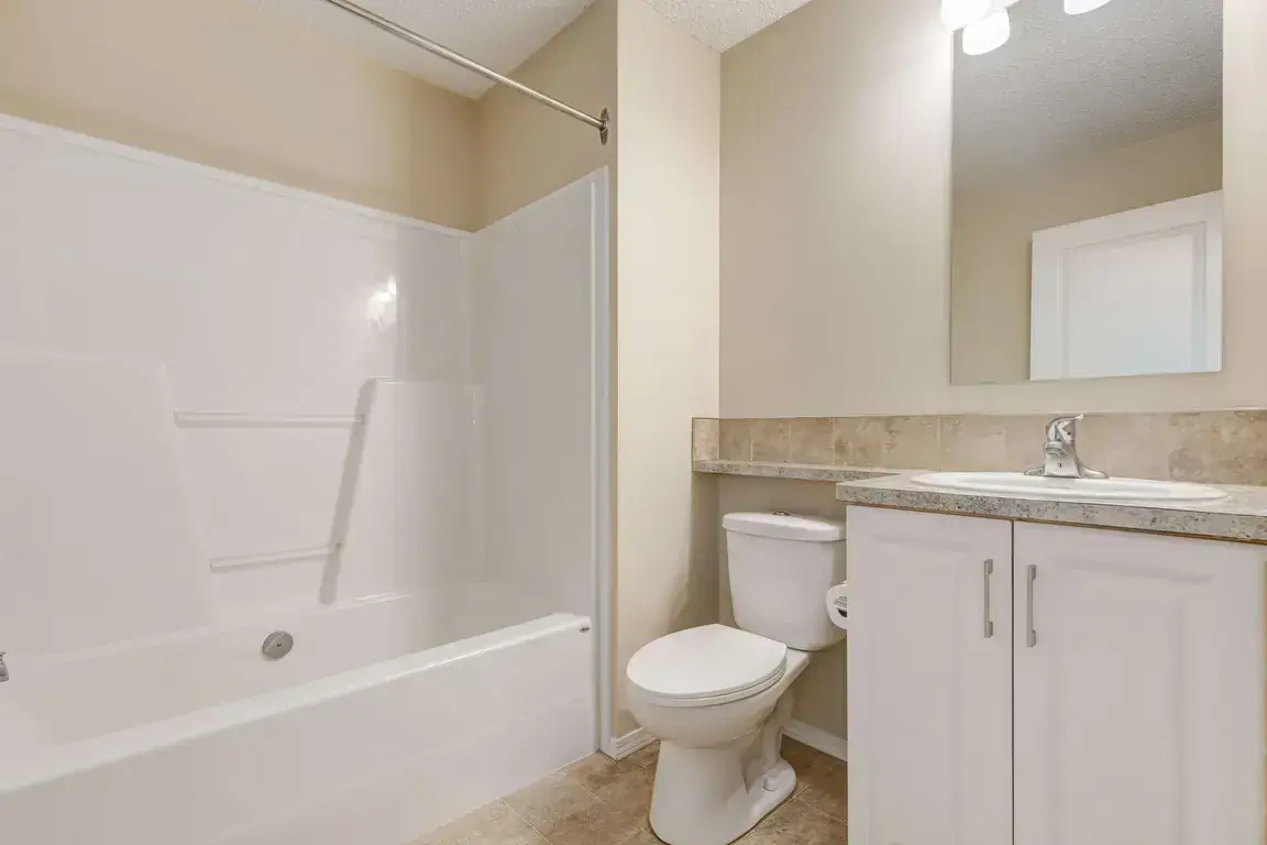 Oxford Apartments - Photo 17