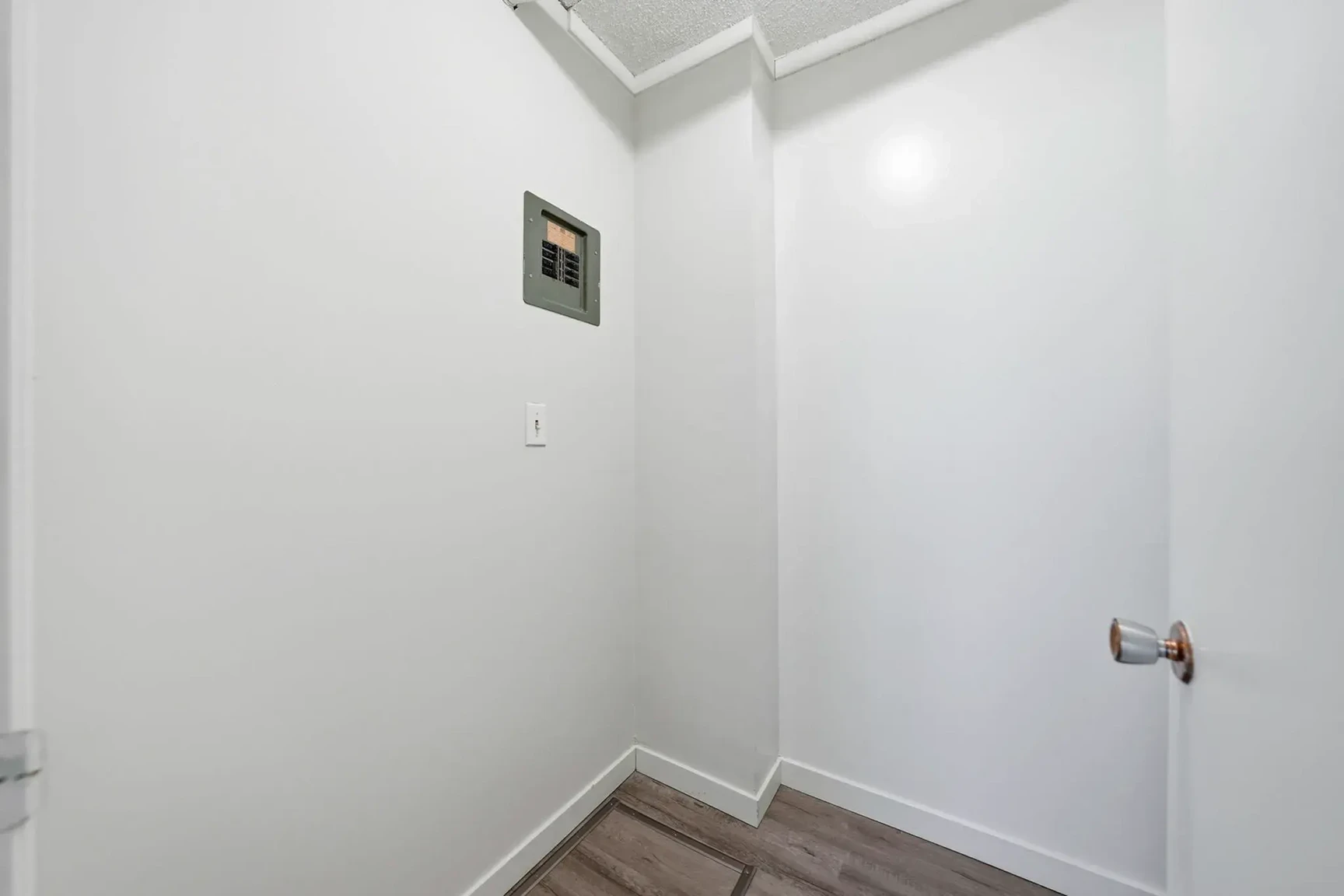 Elsey Manor - Photo 16