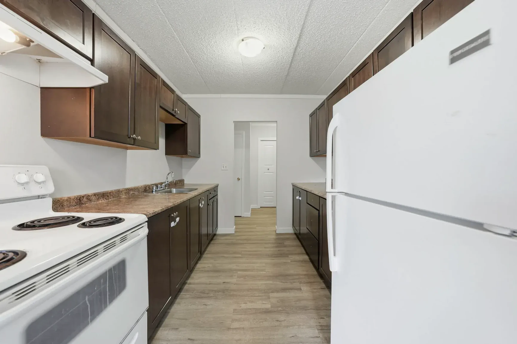 Elsey Manor - Photo 18