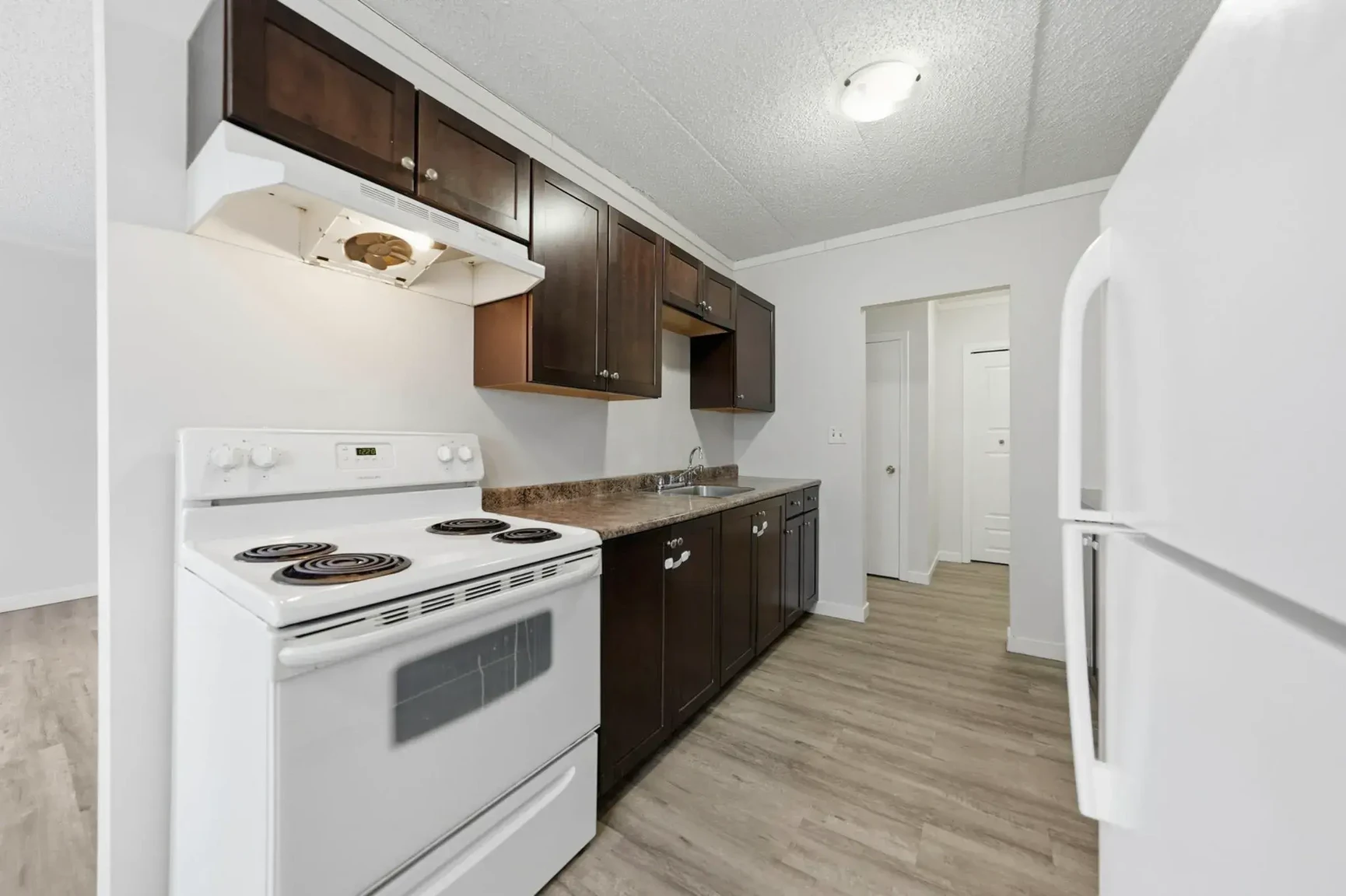 Elsey Manor - Photo 17