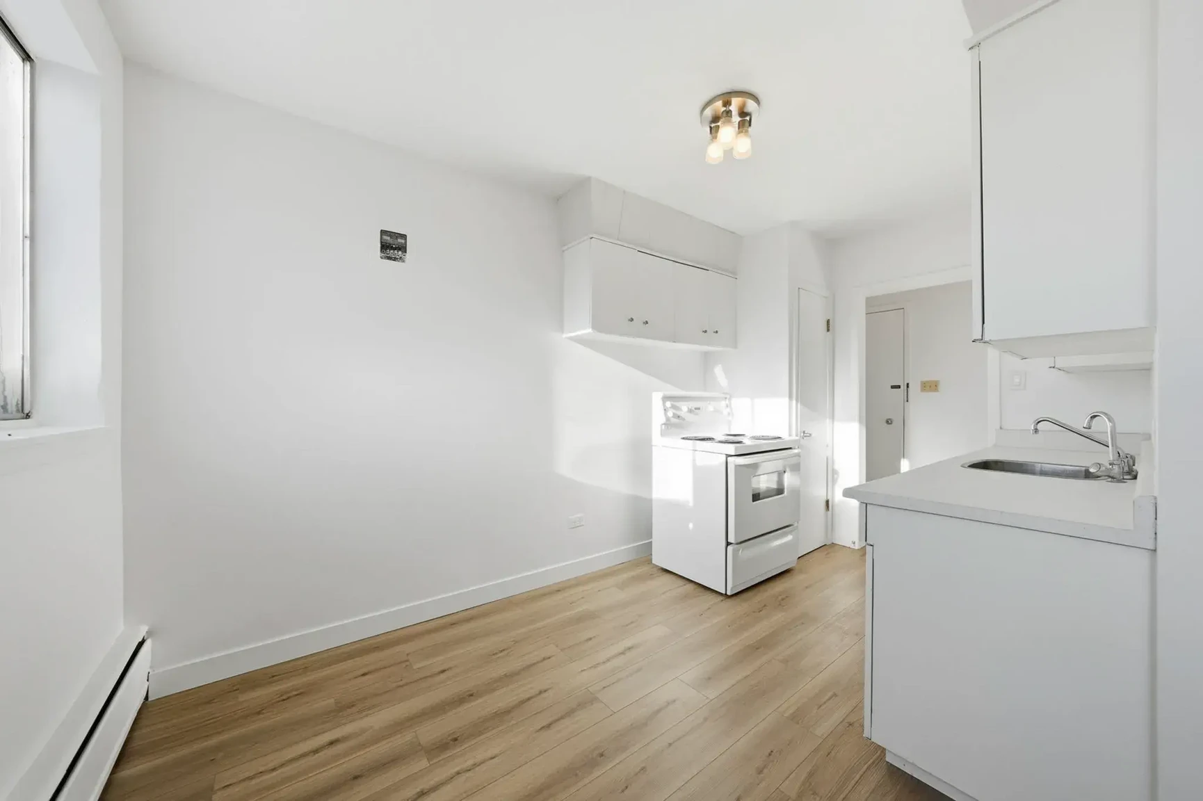 Lady Robinson Apartments - Photo 4