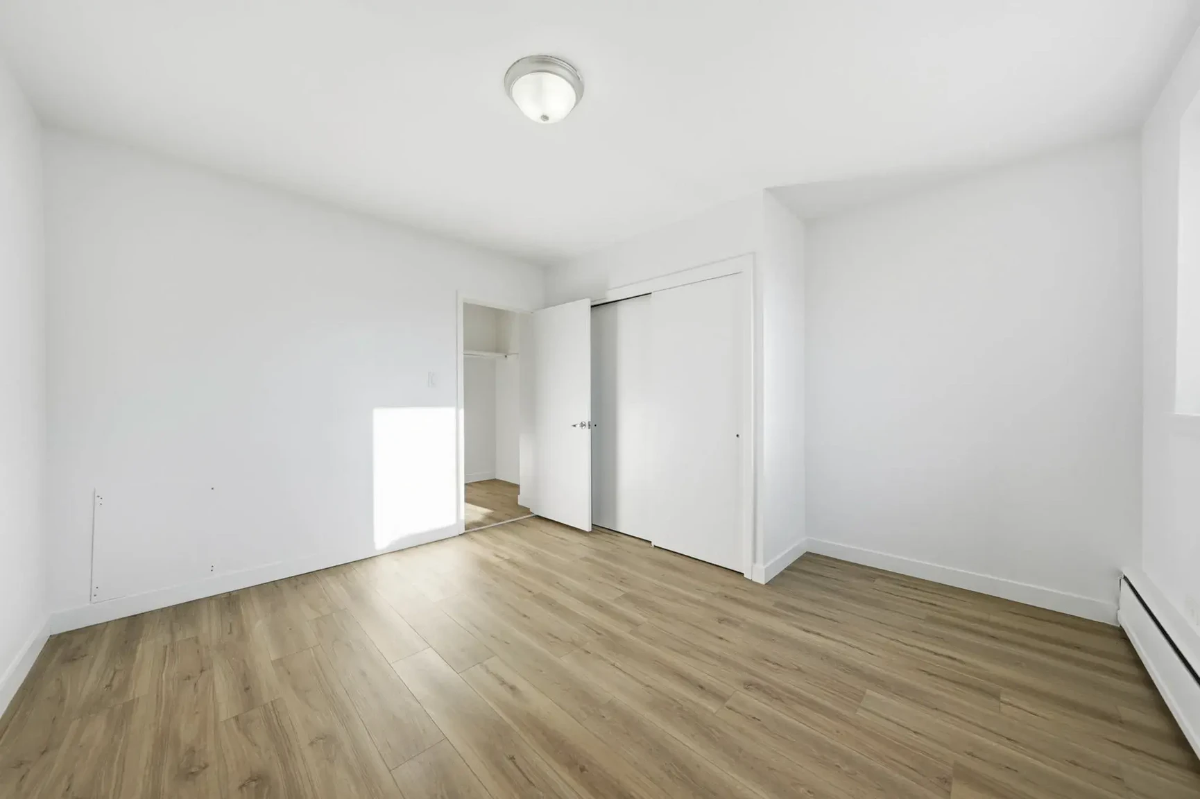 Lady Robinson Apartments - Photo 9