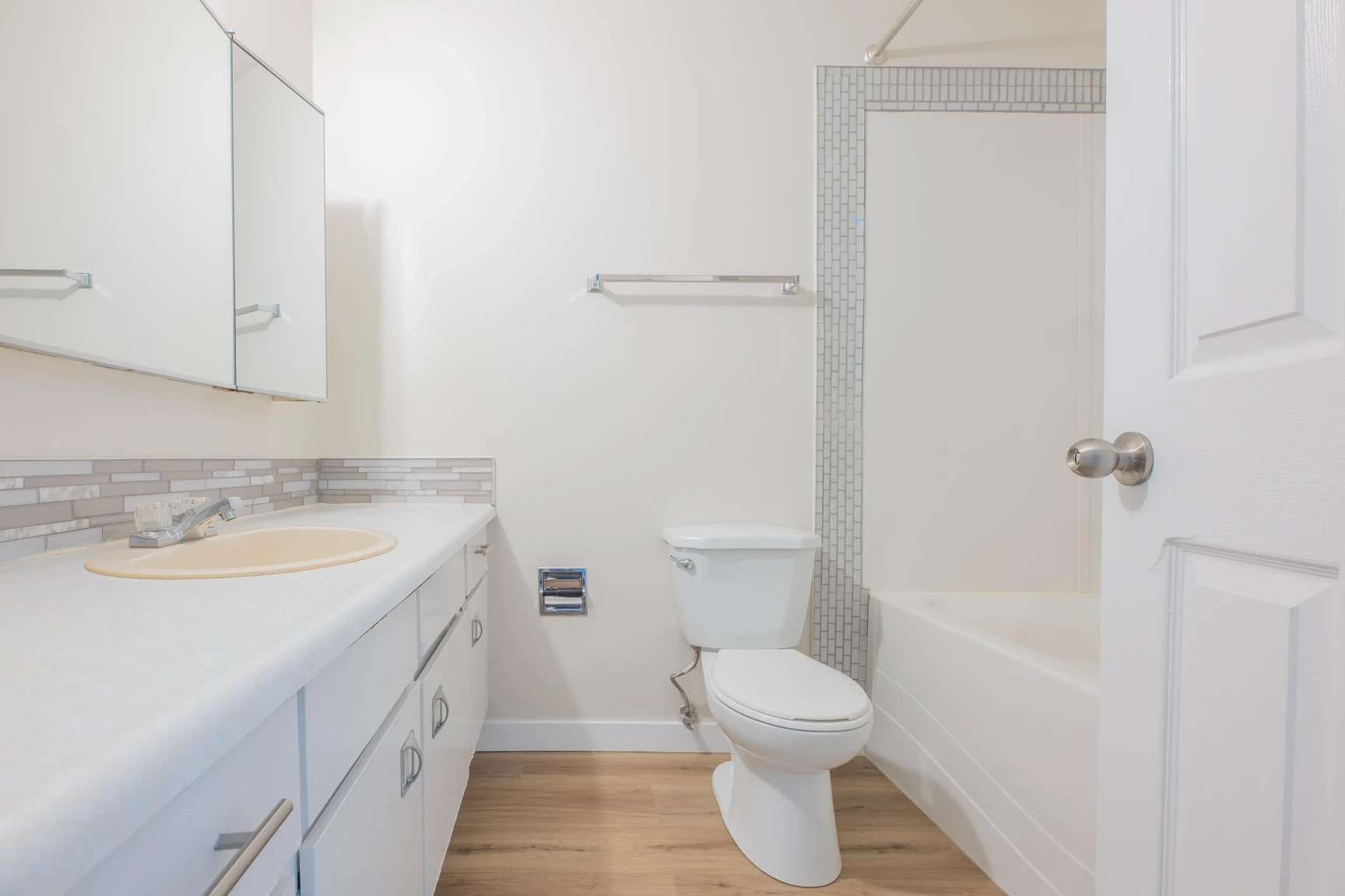 Delton Place - Photo 14