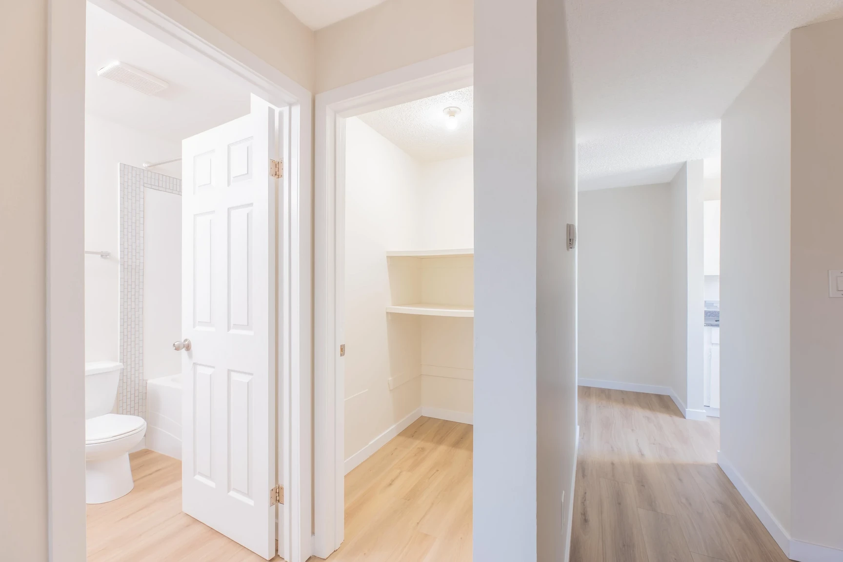 Delton Place - Photo 12