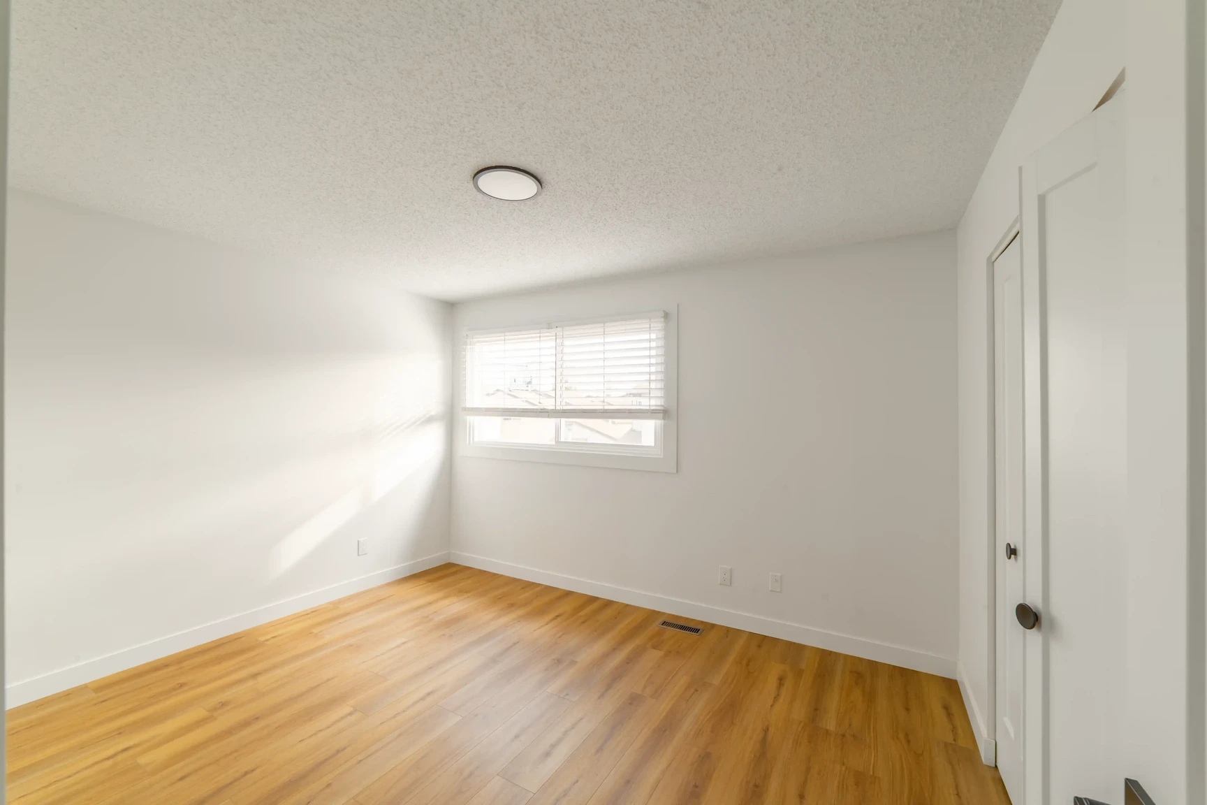 Huntington Townhomes - Photo 11