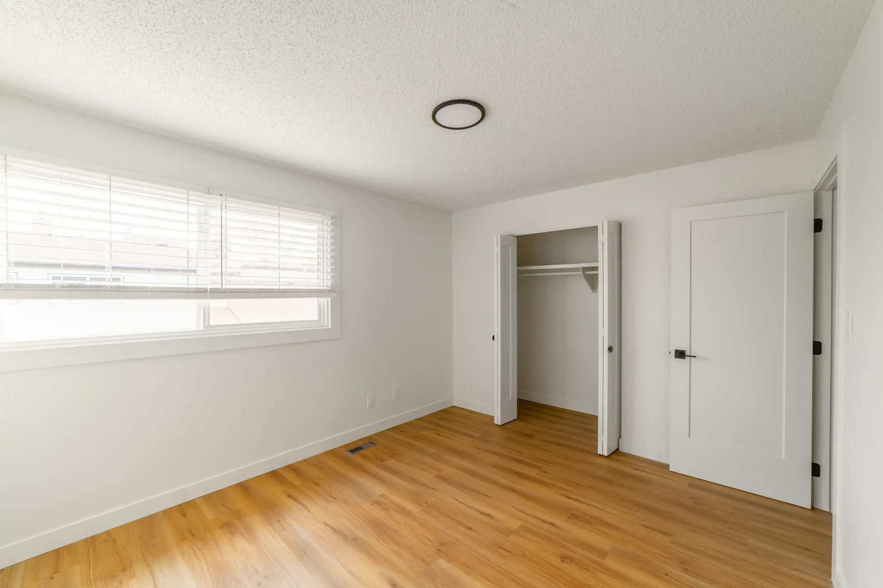 Huntington Townhomes - Photo 12