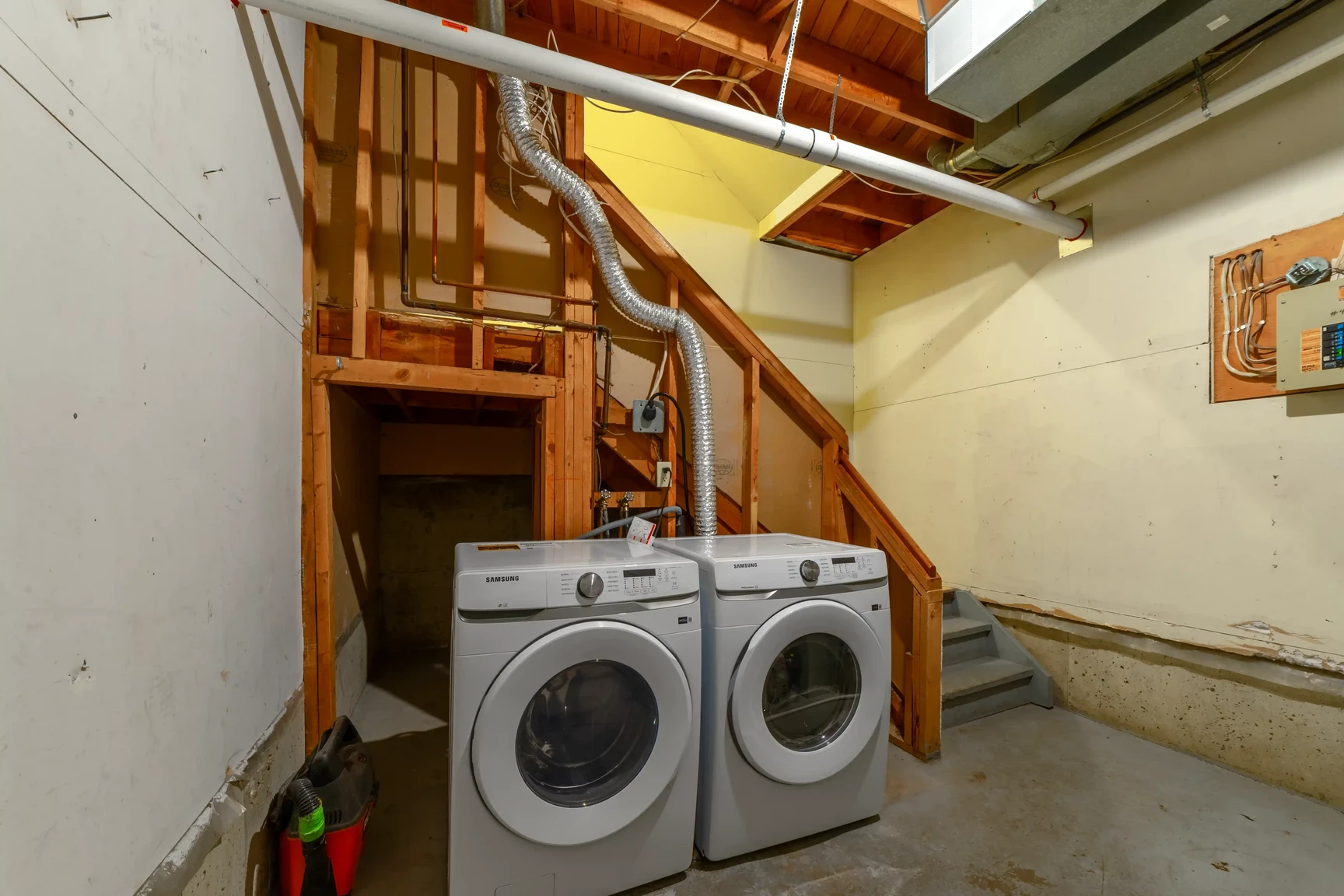 Huntington Townhomes - Photo 14