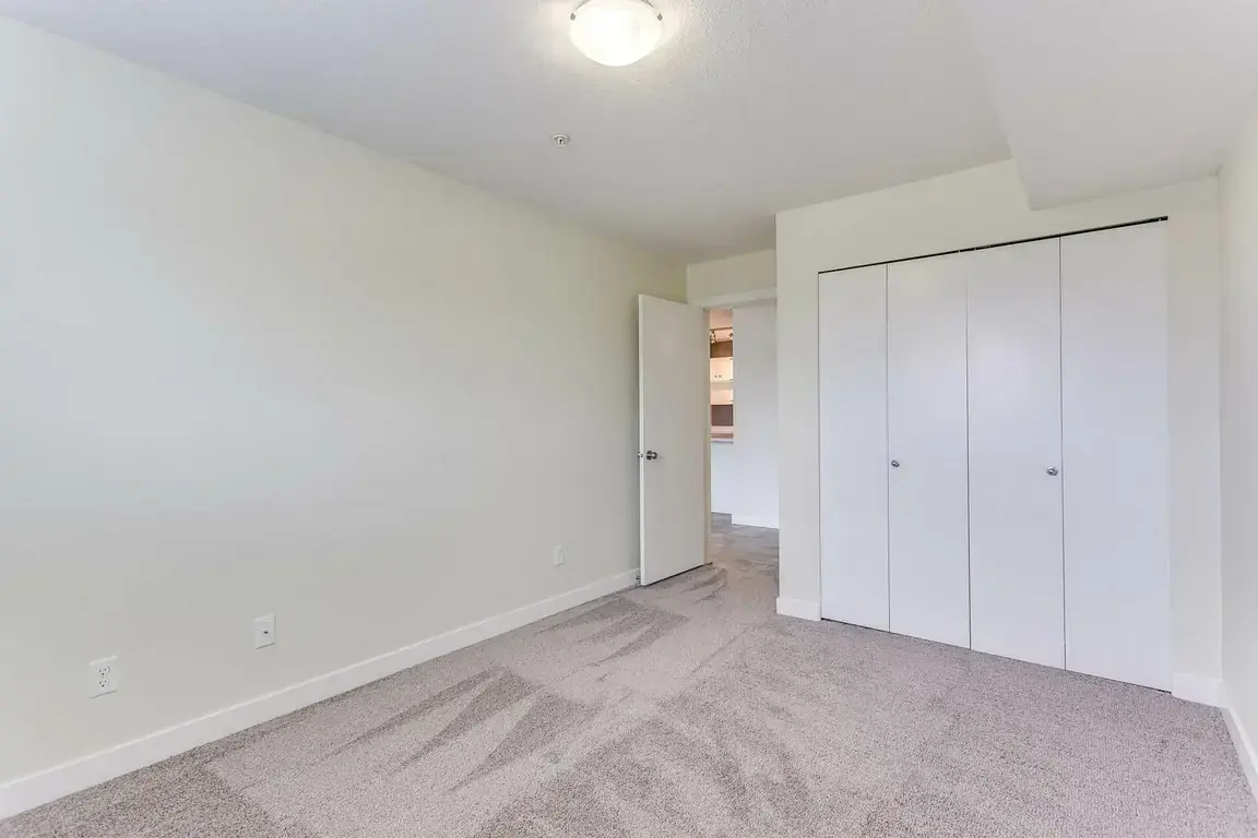 King's Heights - Photo 18