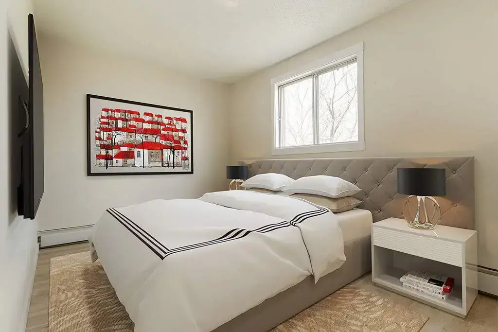 Good size bedroom at Hyland Manor in Bonnyville.