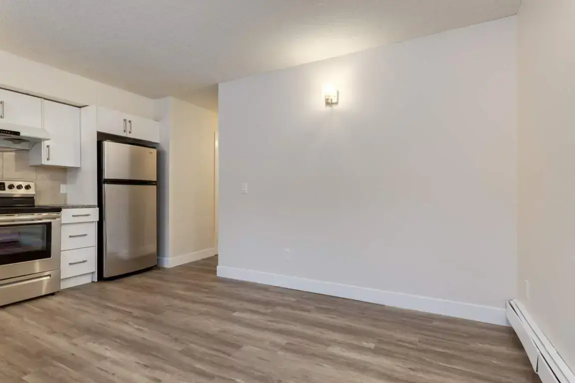 Alumni Apartments - Photo 8