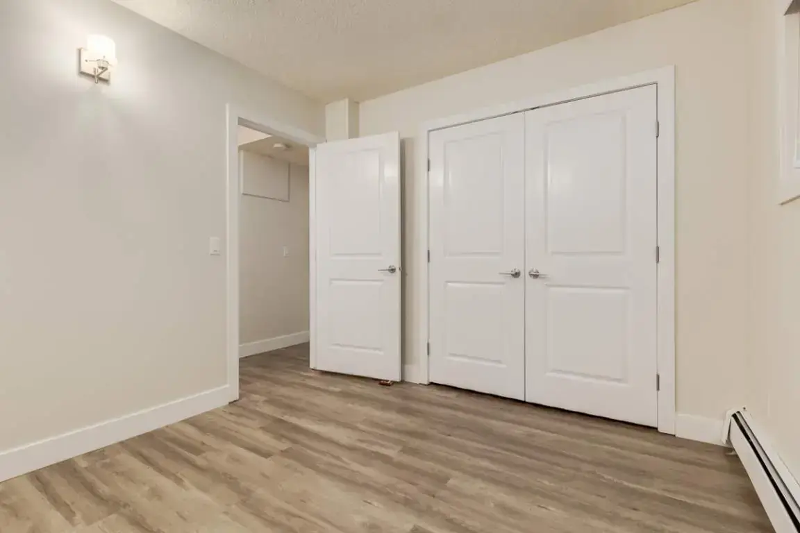 Alumni Apartments - Photo 12