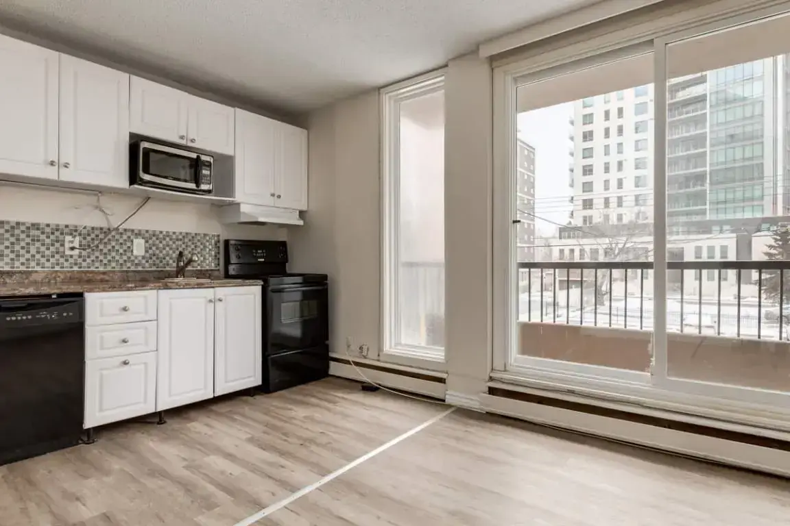 Alumni Apartments - Photo 14