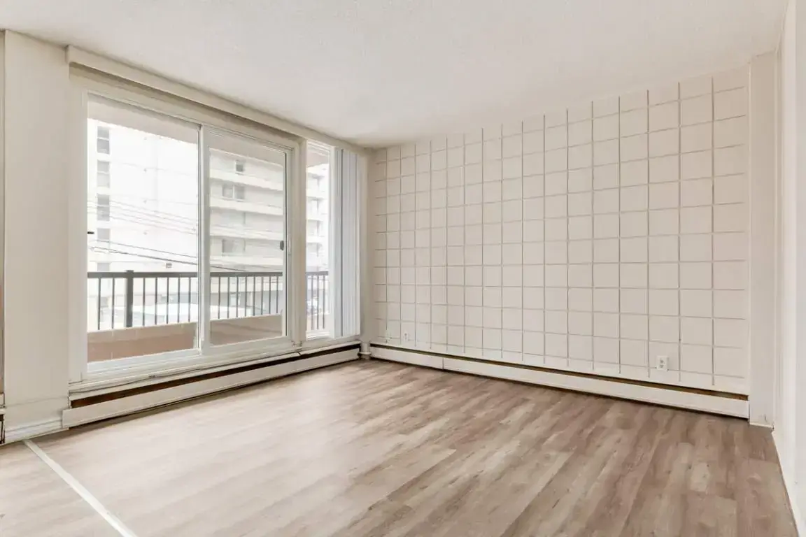 Alumni Apartments - Photo 16