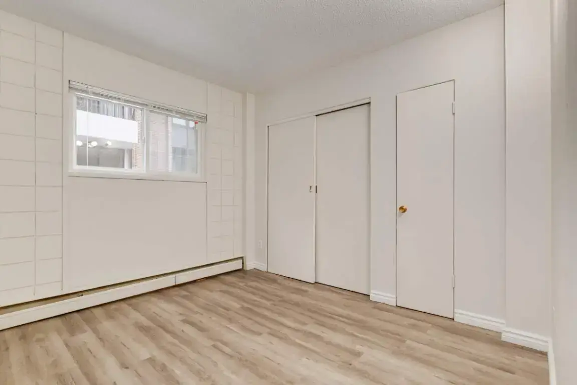 Alumni Apartments - Photo 18