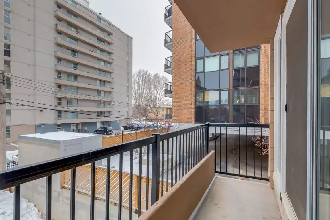 Alumni Apartments - Photo 7