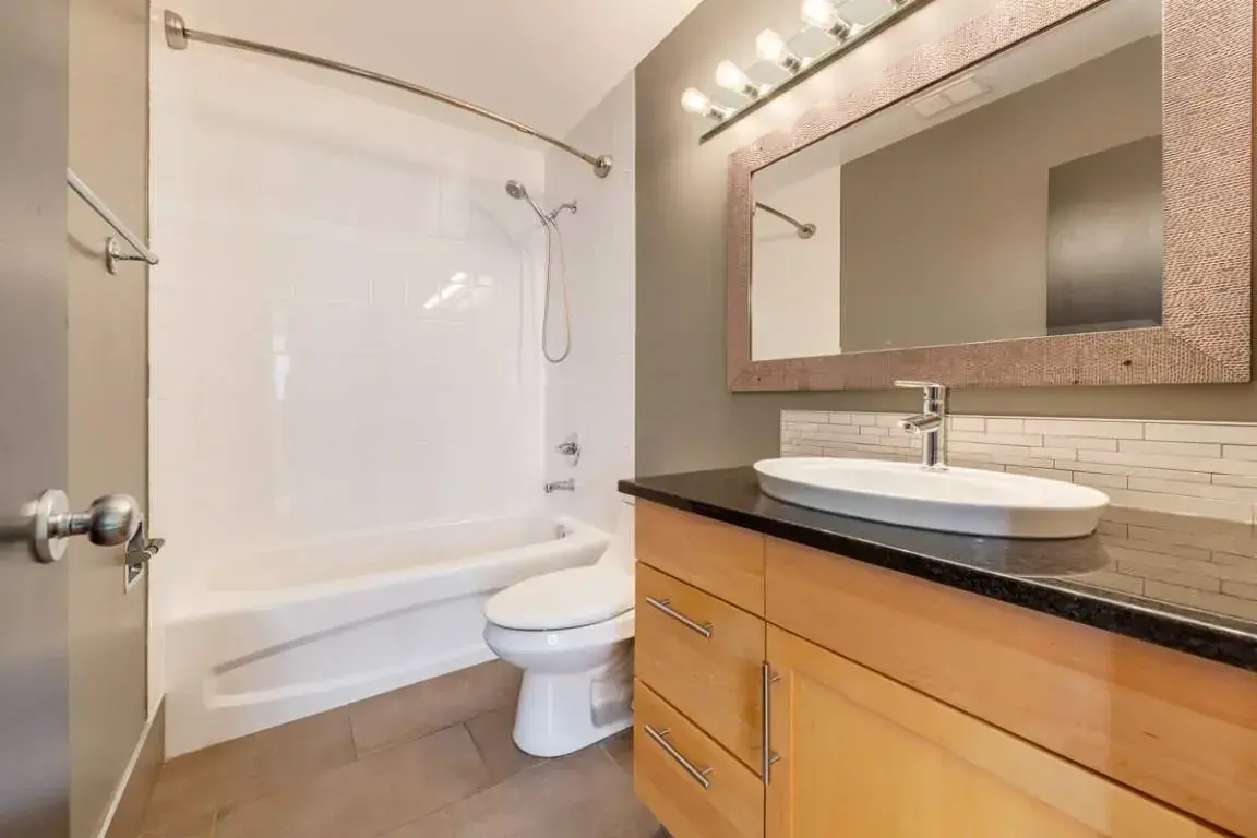 Garrison Apartments - Photo 14