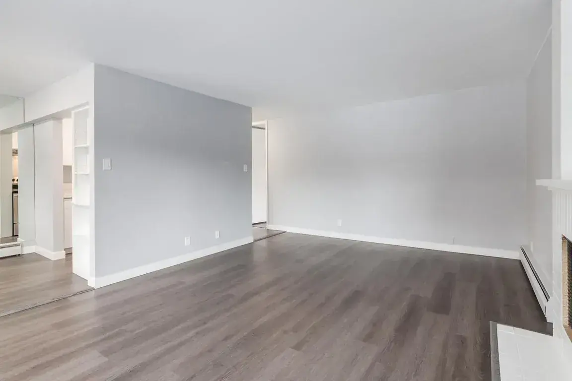 Glenmore Gardens Coach Homes - Photo 6