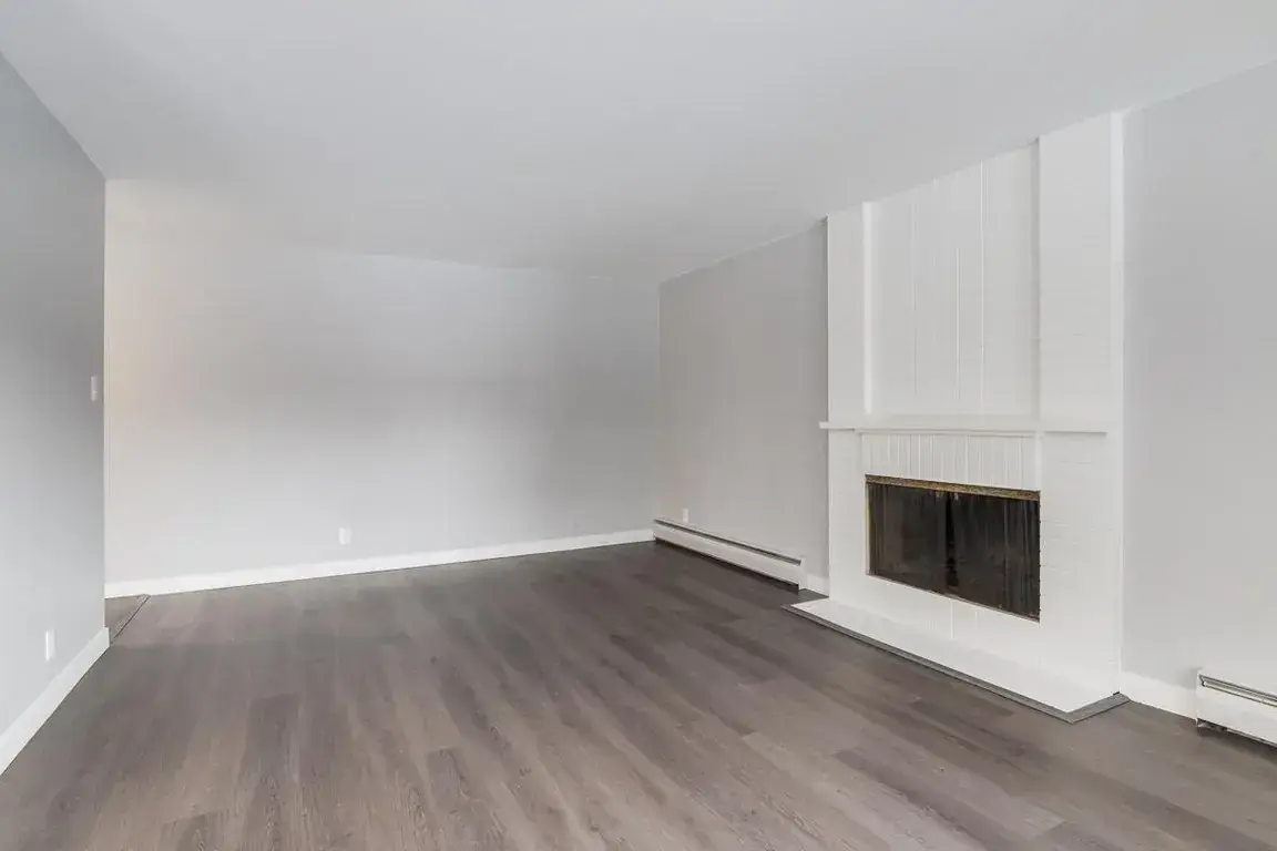 Glenmore Gardens Coach Homes - Photo 7