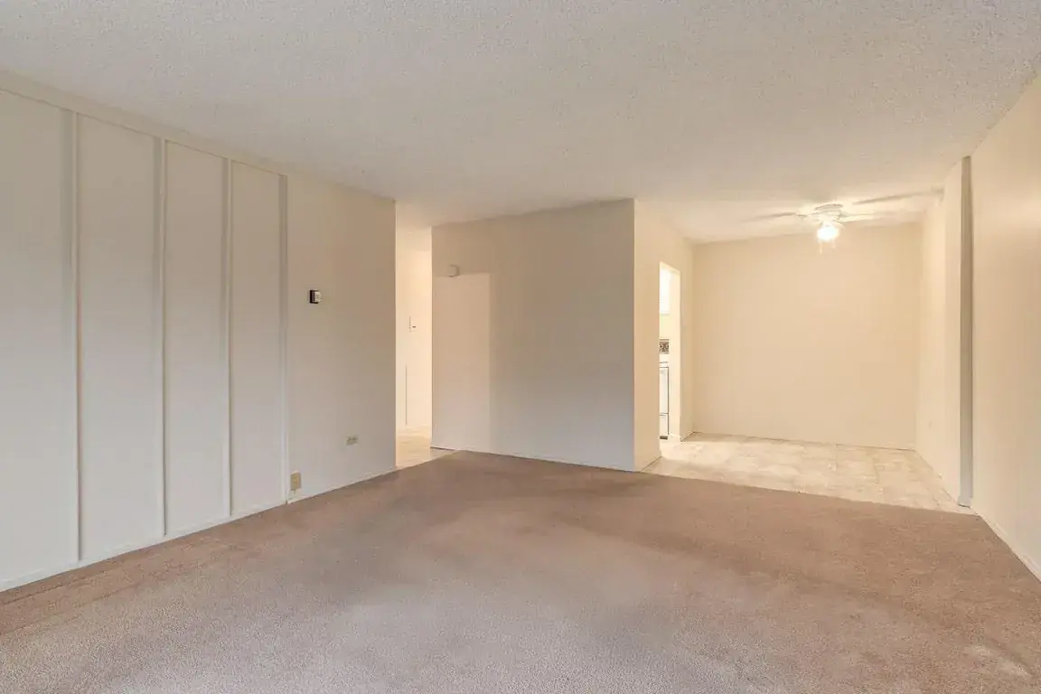 Harvard Towers - Photo 29