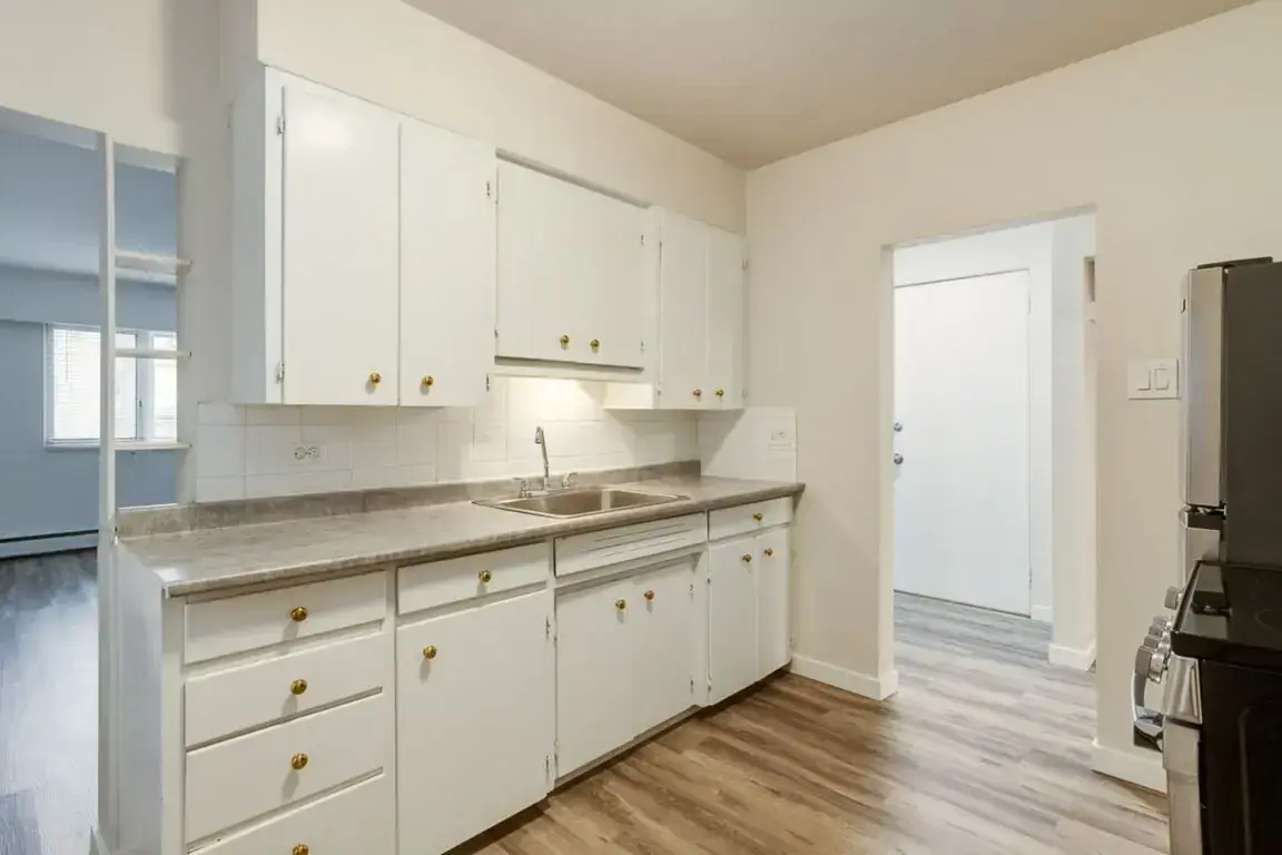 Peyto Apartments - Photo 4