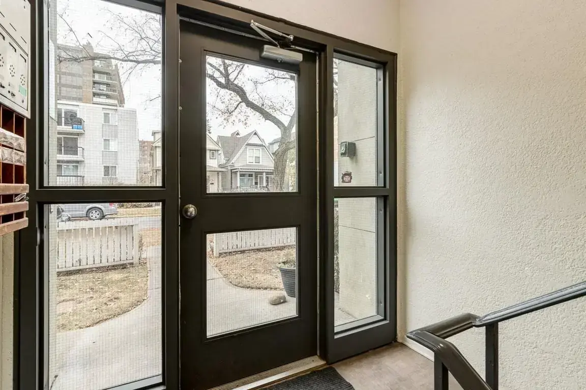 Peyto Apartments - Photo 12