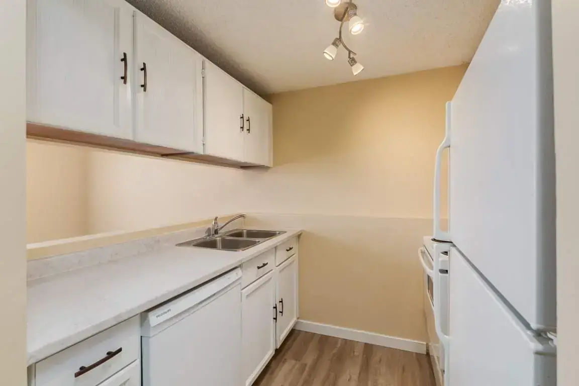 Sunridge Village - Photo 64