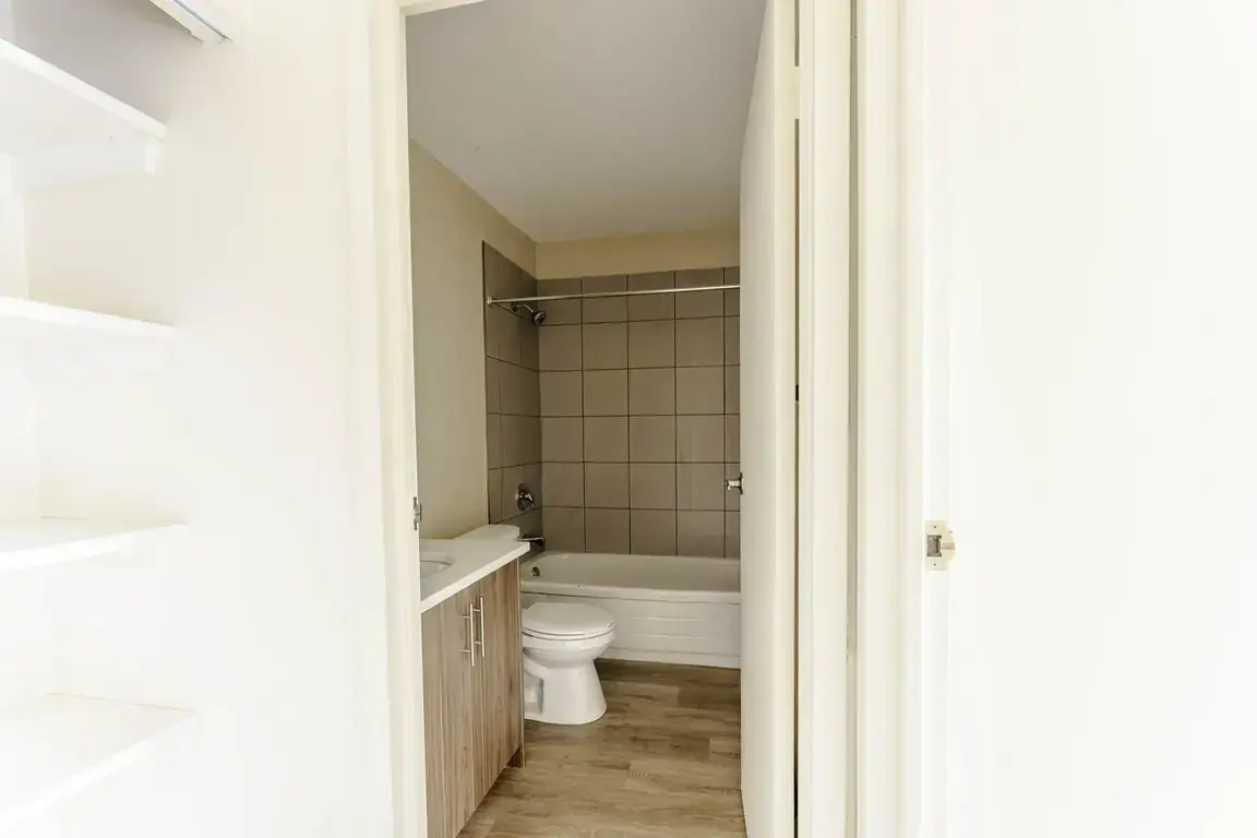 The Wellington - Photo 54