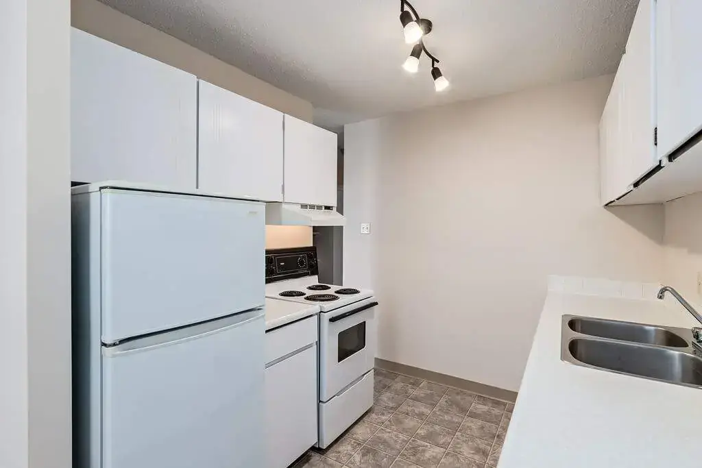 Westside Apartments - Photo 46