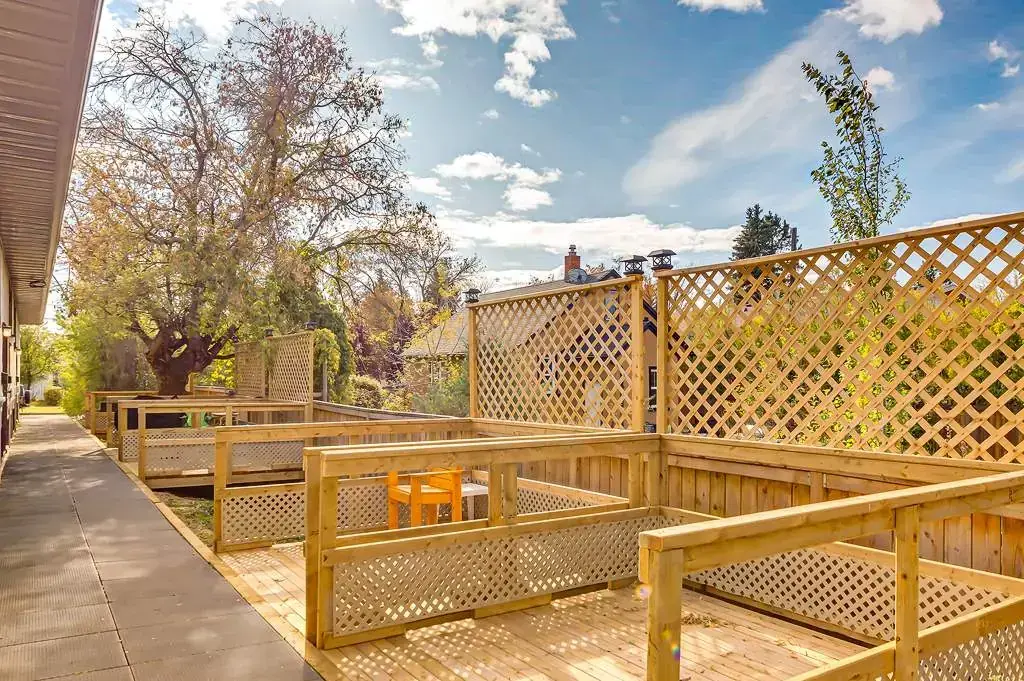 Outdoor patio at Spruce View Apartments in Camrose.