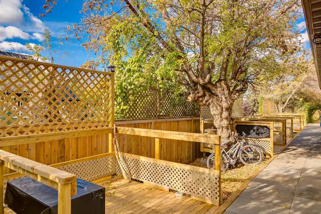 Outdoor patio at Spruce View Apartments in Camrose.