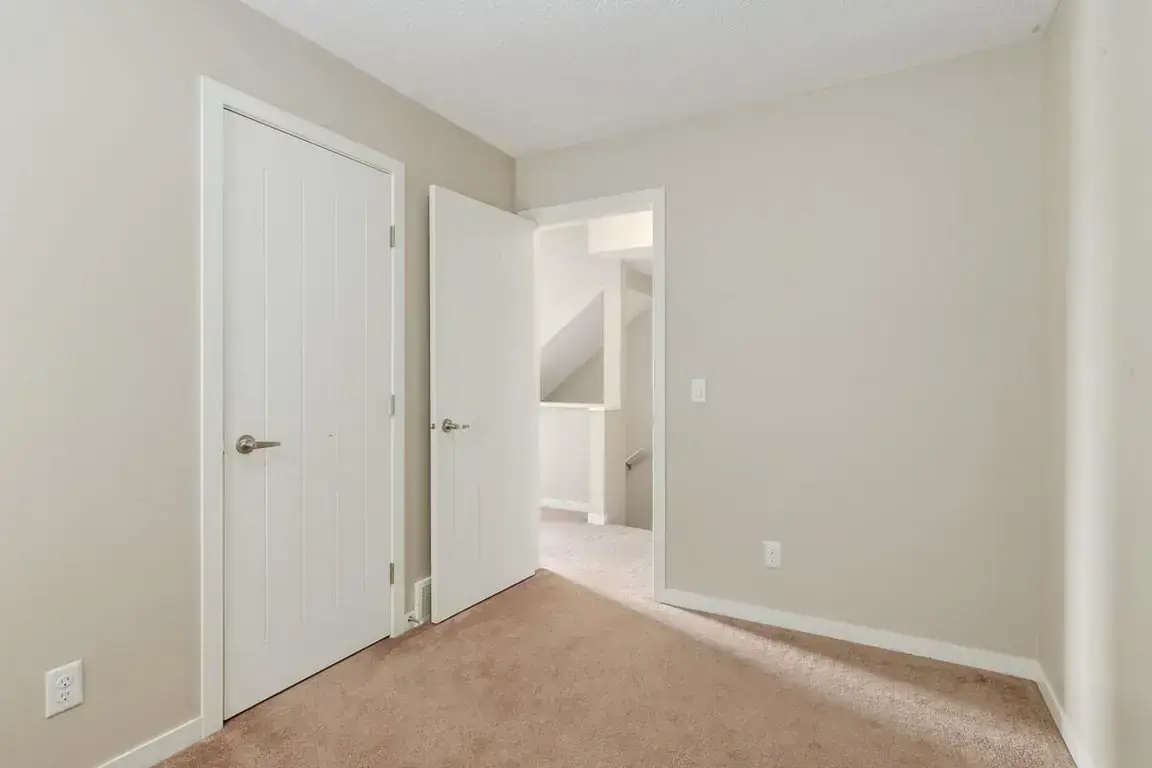 West Townes - Photo 32
