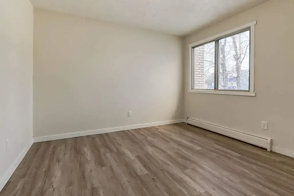 Apartment with specious bedroom in Edmonton.