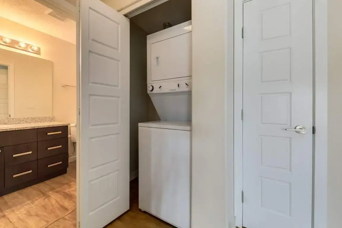 Avalon Court - Photo 14