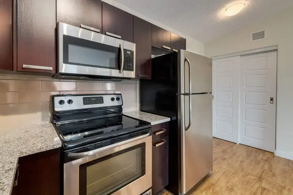 Avalon Court - Photo 17