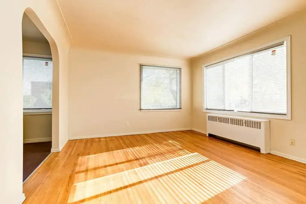 Brittany Apartments - Photo 16