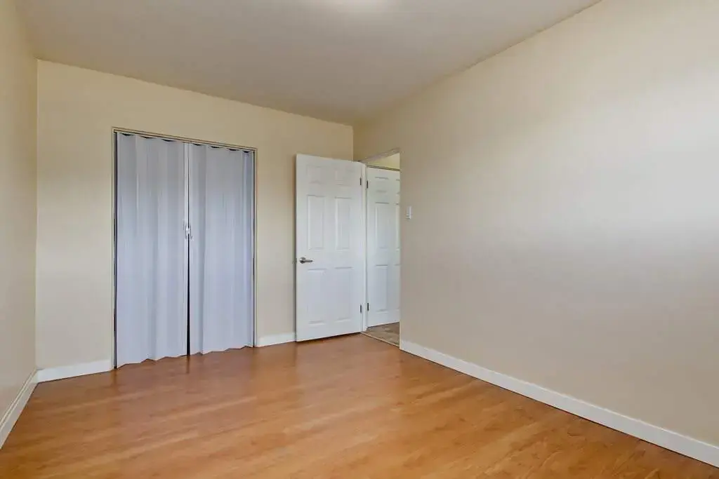 Chelsey Manor - Photo 15